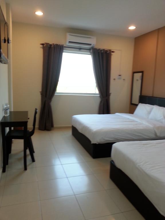 Alor Villa Malacca Zimmer foto